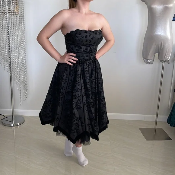 NWT! Betsy Johnson black dress size 8 fits S or size 6